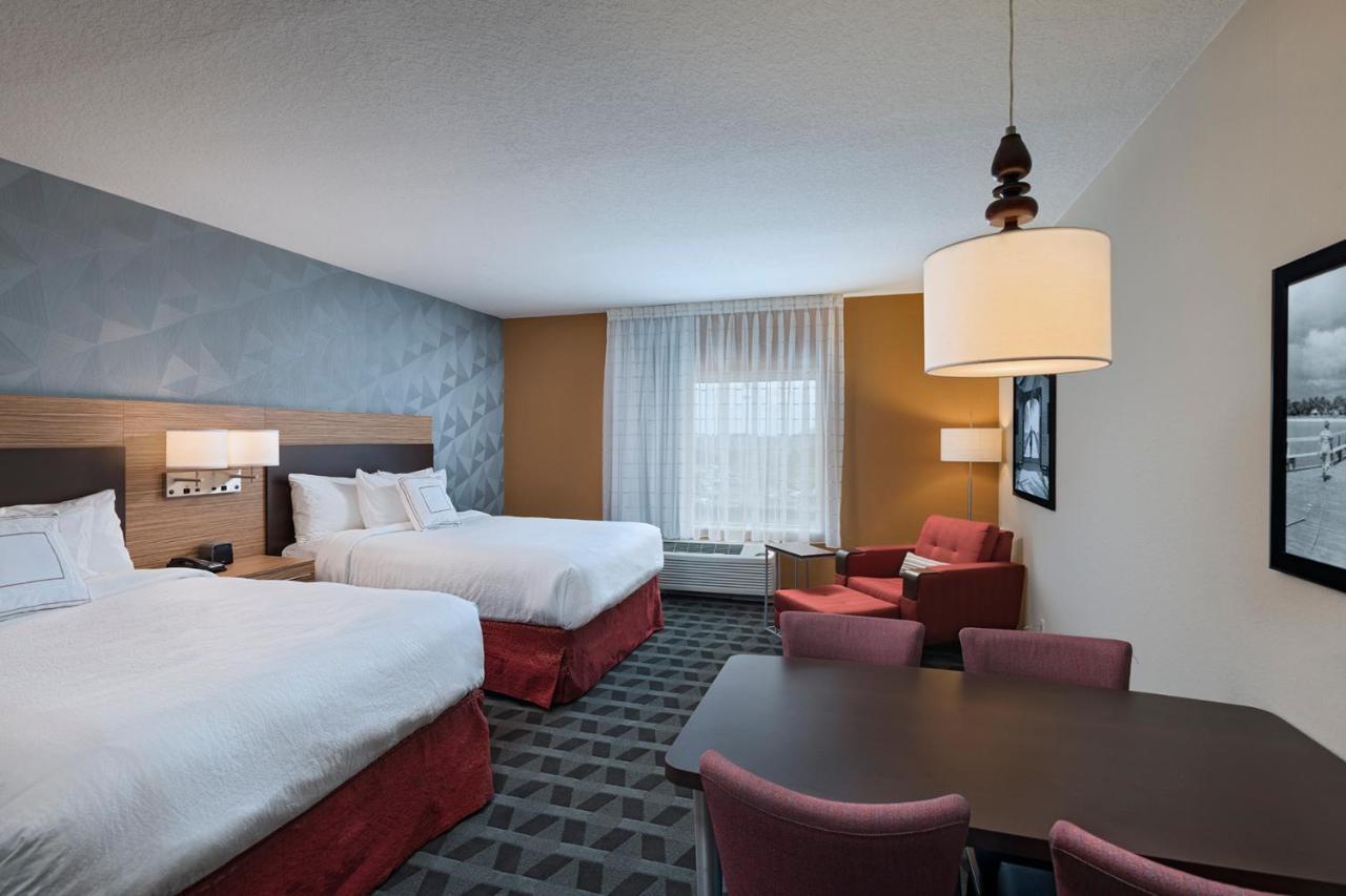 Towneplace Suites By Marriott Naples Vineyards Bagian luar foto