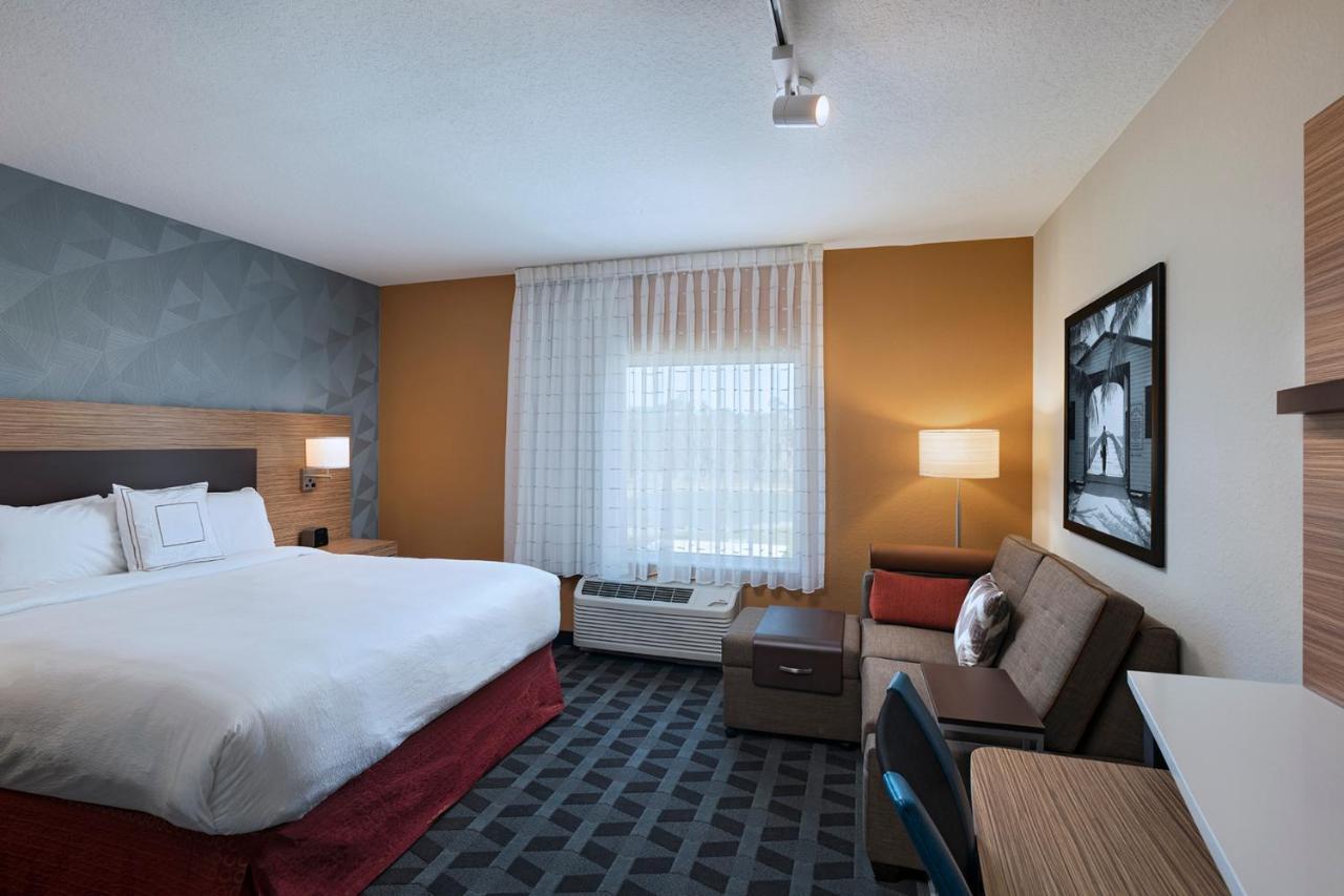Towneplace Suites By Marriott Naples Vineyards Bagian luar foto